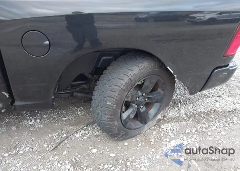 2018 Ram 1500 Express 4X4 5'7 Box z USA, uszkodzony, nr VIN 1C6RR7KTXJS148411